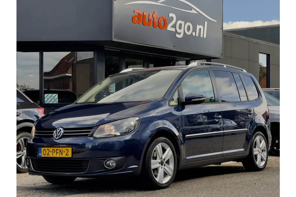 Volkswagen Touran (2011) — foto 1
