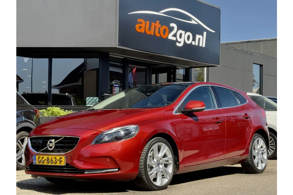 Volvo V40 (2015) — foto 1