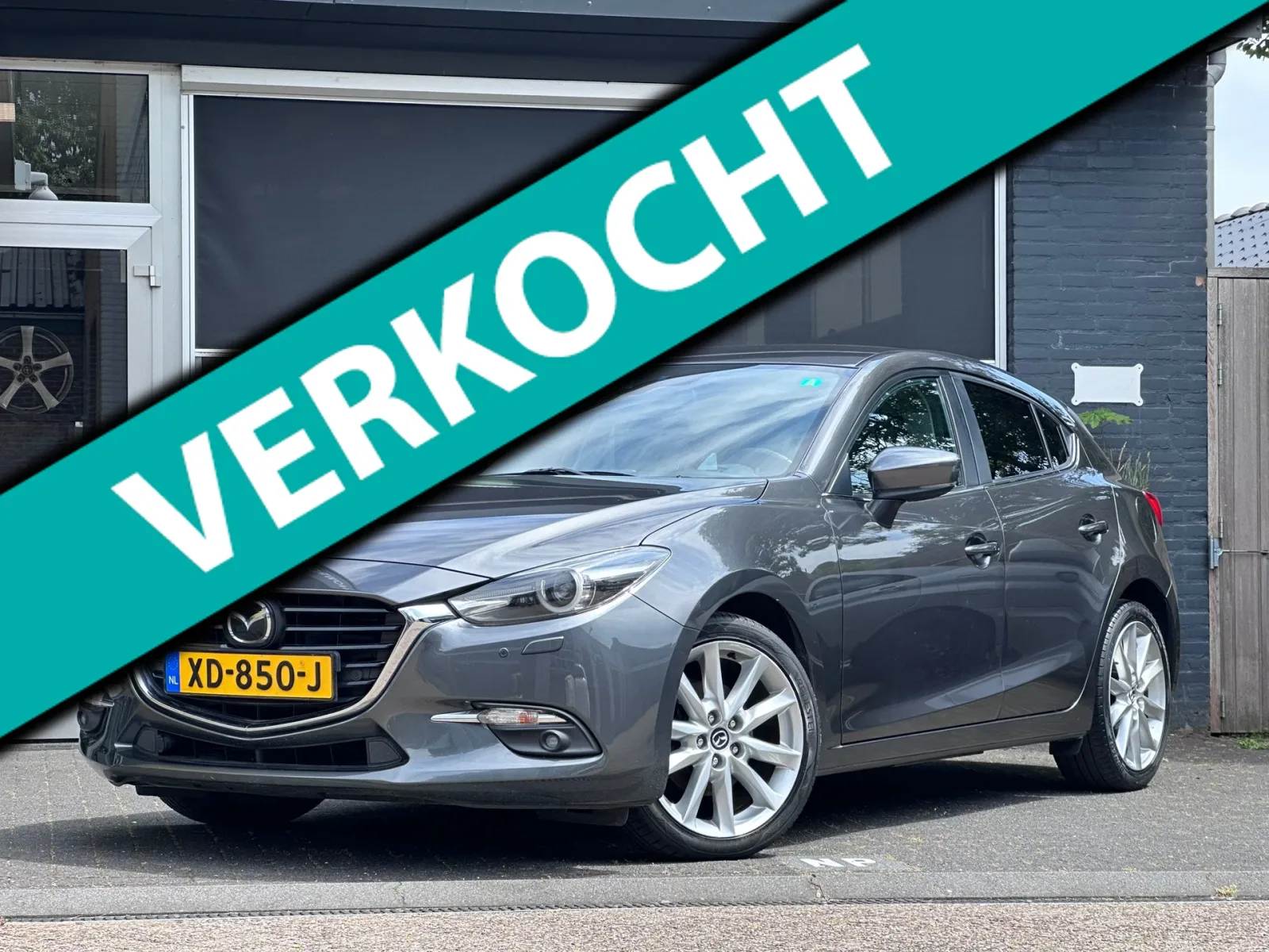 Mazda 3 (2017) — foto 1
