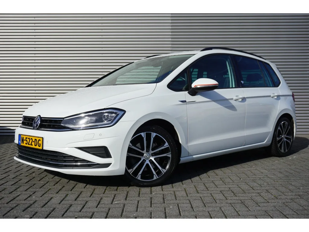 Volkswagen Golf Sportsvan (2020) — foto 1