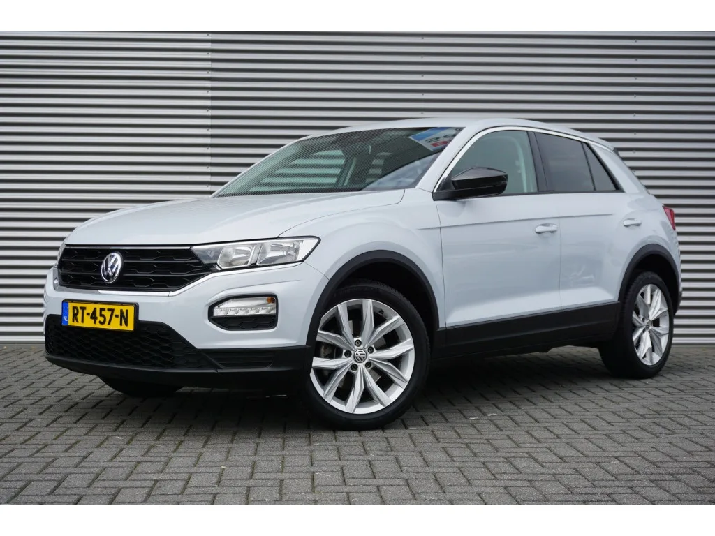 Volkswagen T-Roc (2018) — foto 1