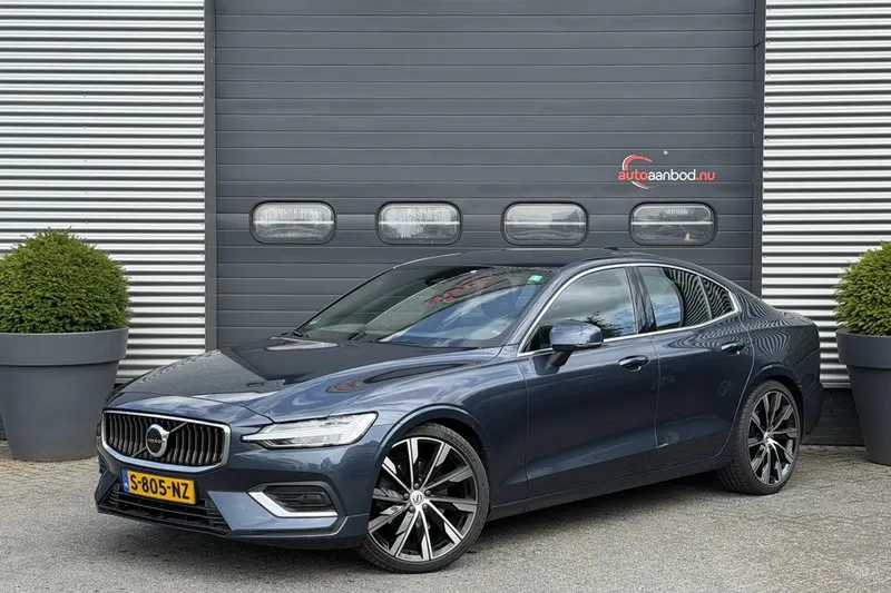 Volvo S60 (2023)