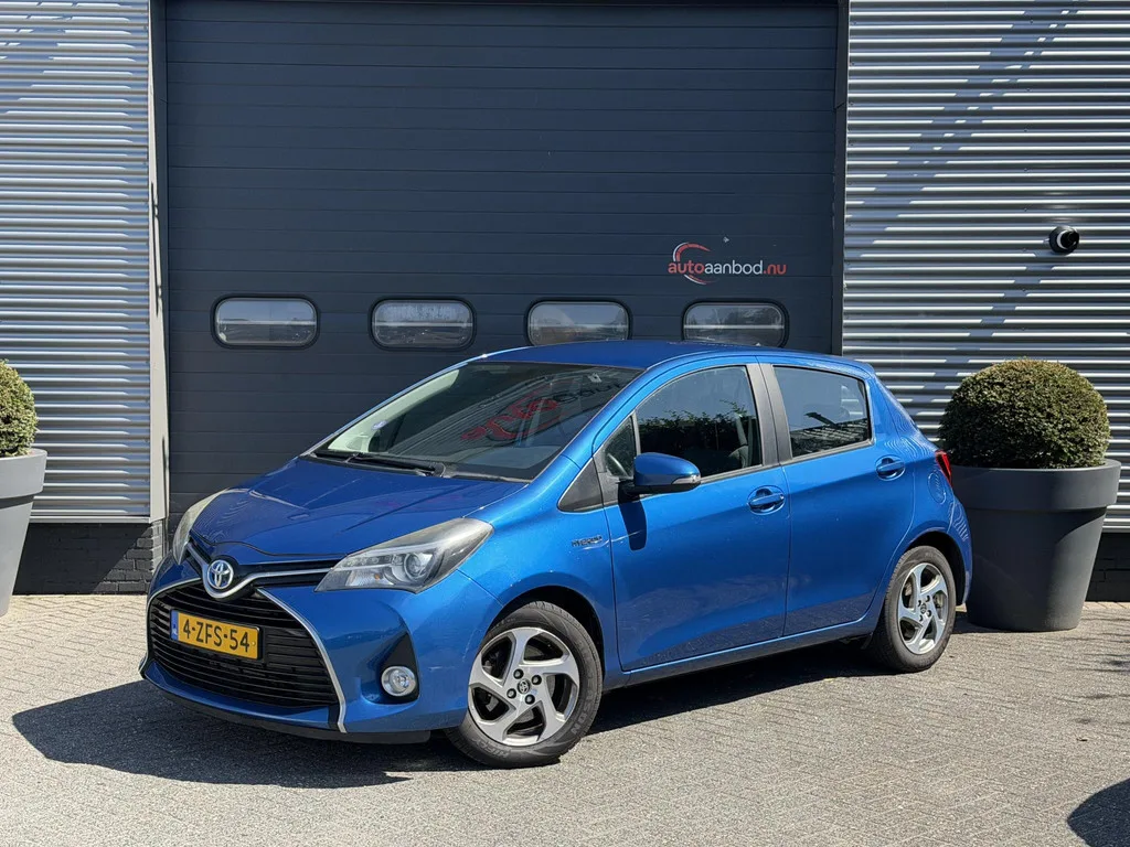 Toyota Yaris (2015) — foto 1