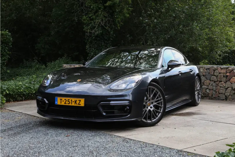 Porsche Panamera (2022)