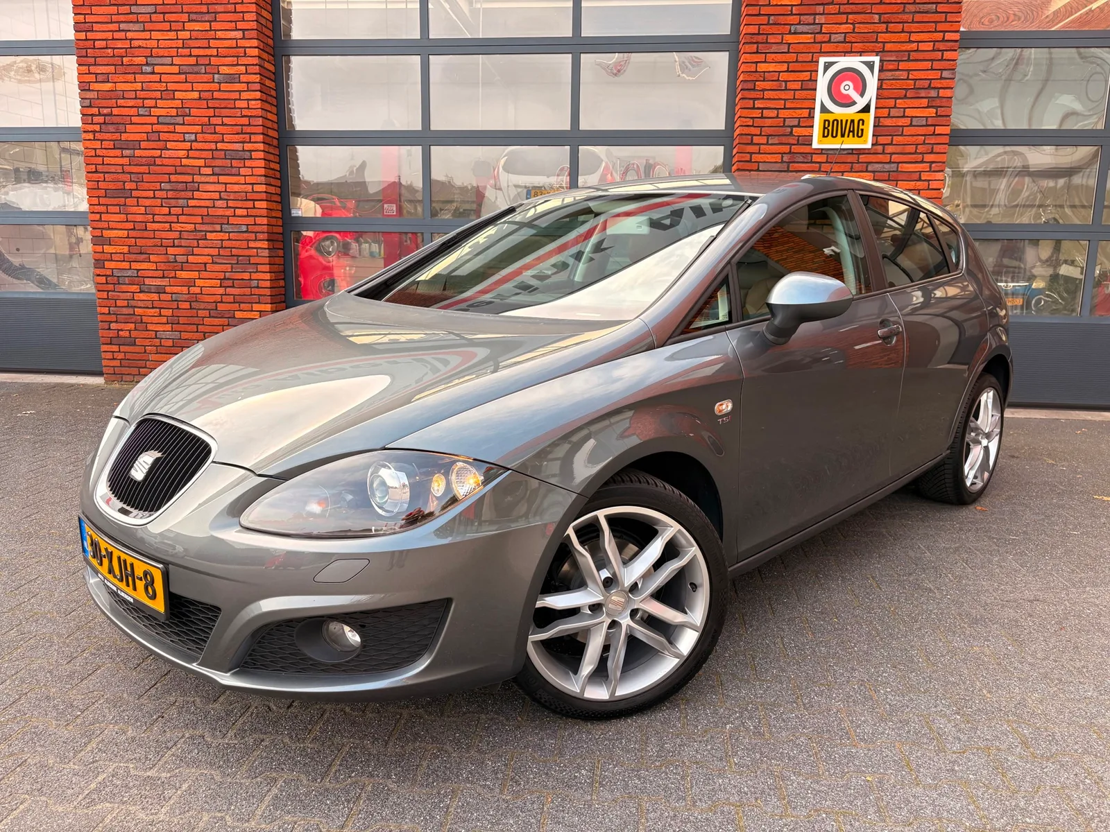 SEAT Leon (2012) — foto 1