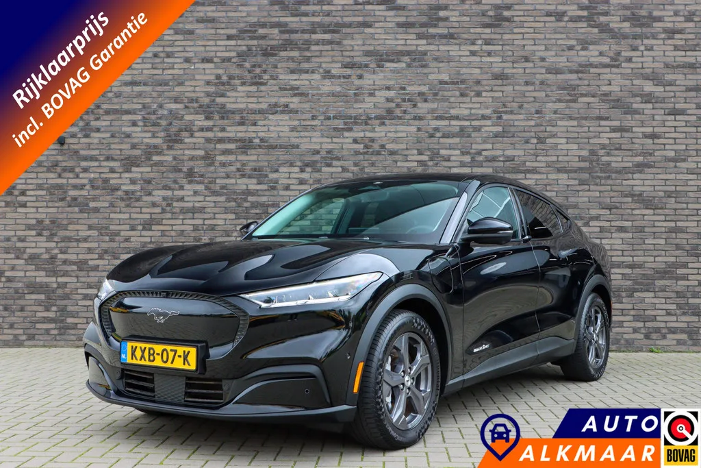 Ford Mustang Mach-E (2022) — foto 1