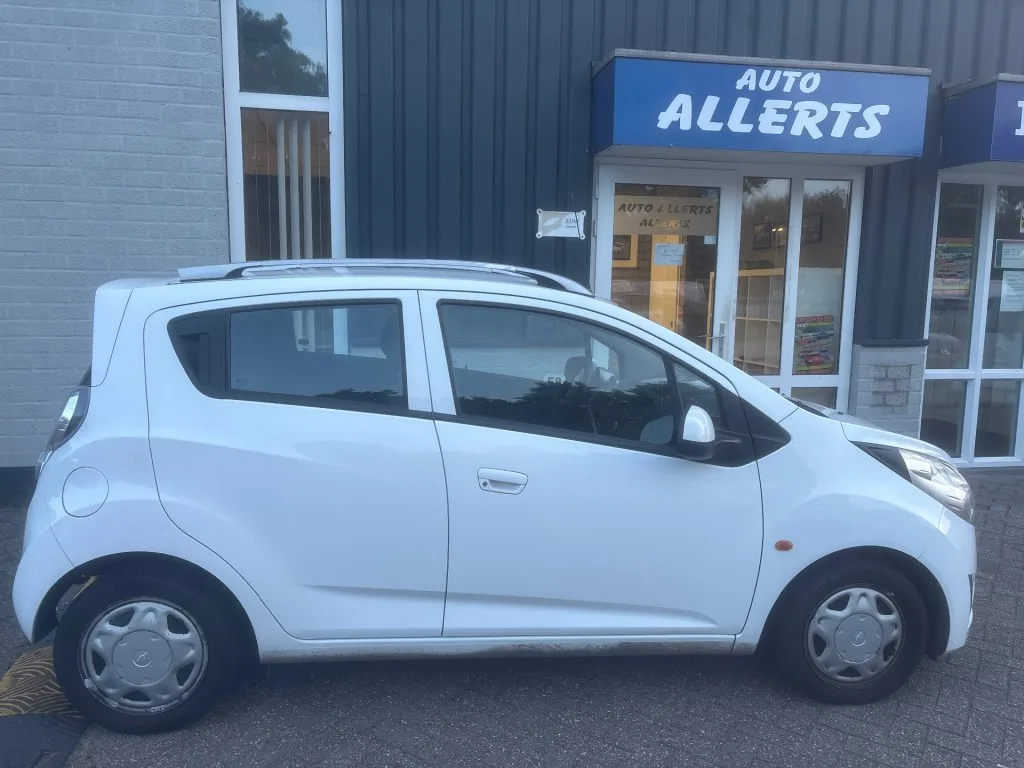 Chevrolet Spark (2011) — foto 1