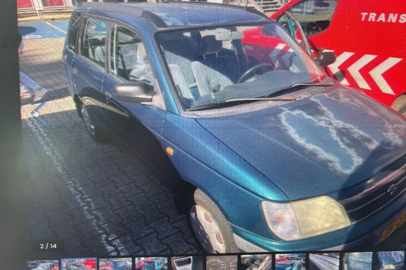Daihatsu Move (1999)