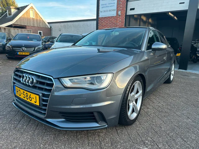 Audi A3 (2015) — foto 1
