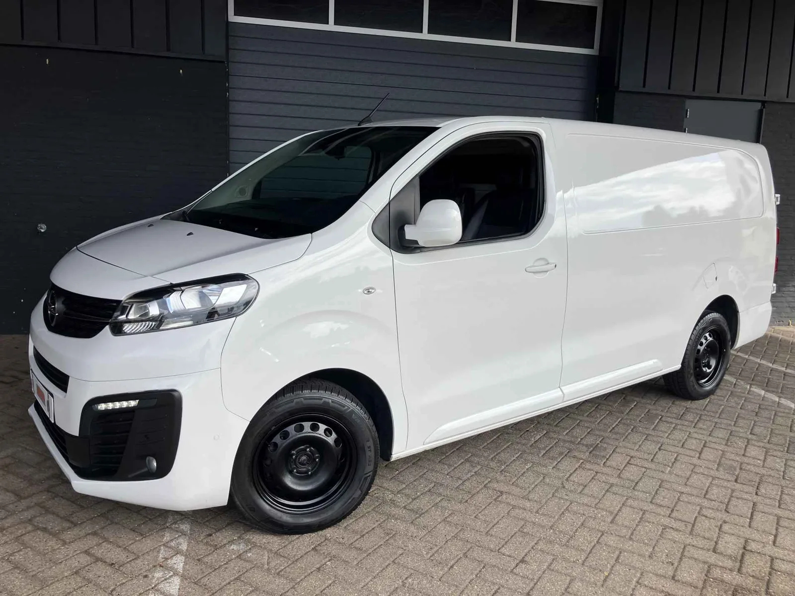 Opel Vivaro (2020) — foto 1