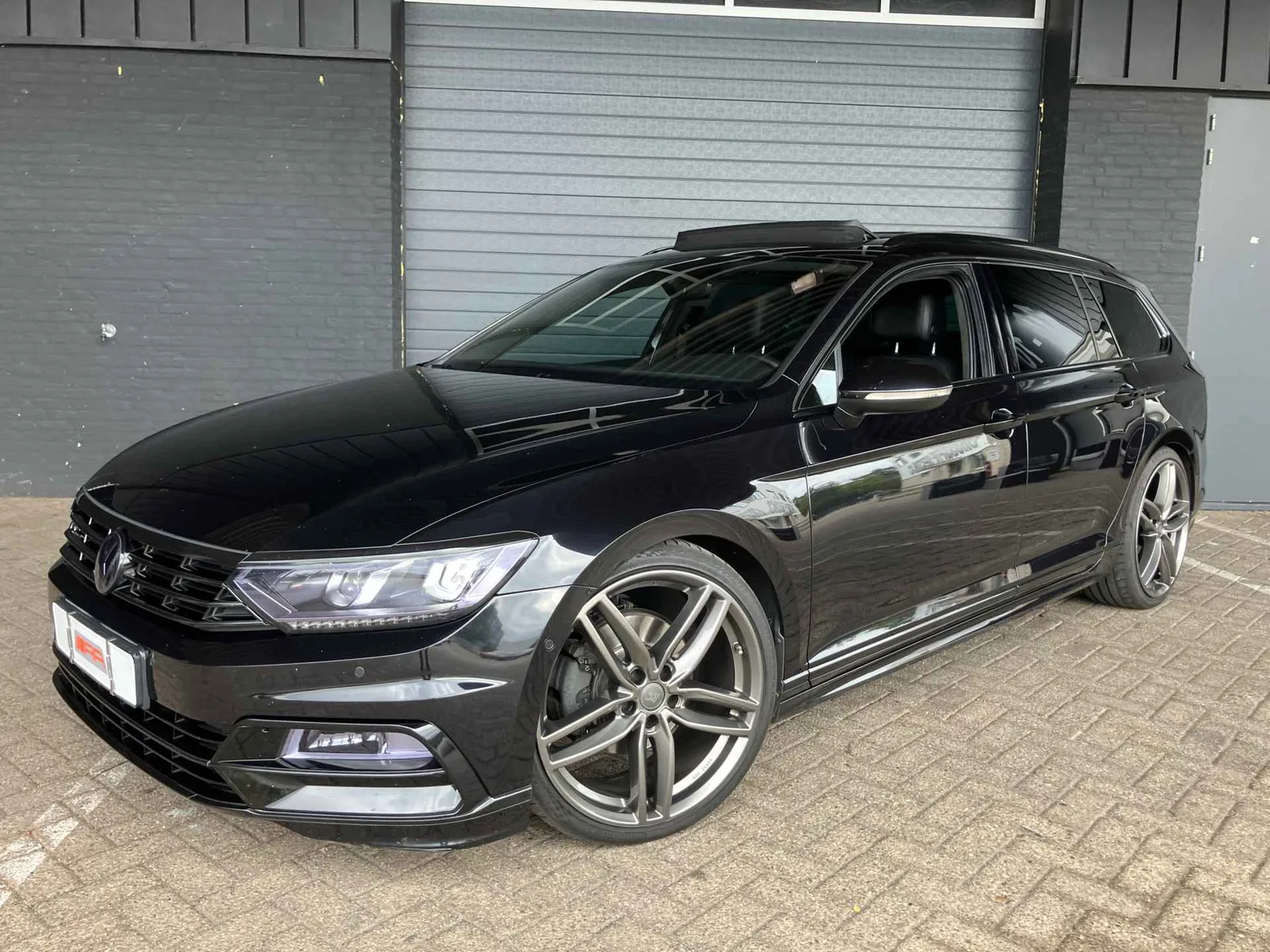 Volkswagen Passat (2016) — foto 1