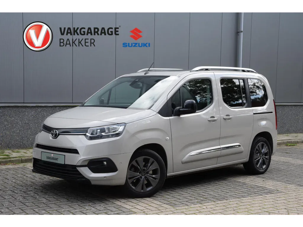 Toyota ProAce City Verso (2022) — foto 1