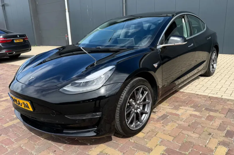 Tesla Model 3 (2020)