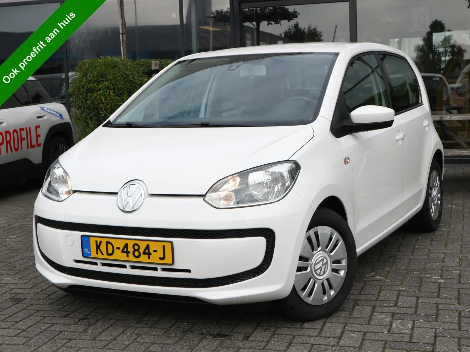 Volkswagen Up! (2016) — foto 1