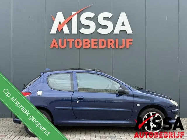 Peugeot 206 (2000) — foto 1
