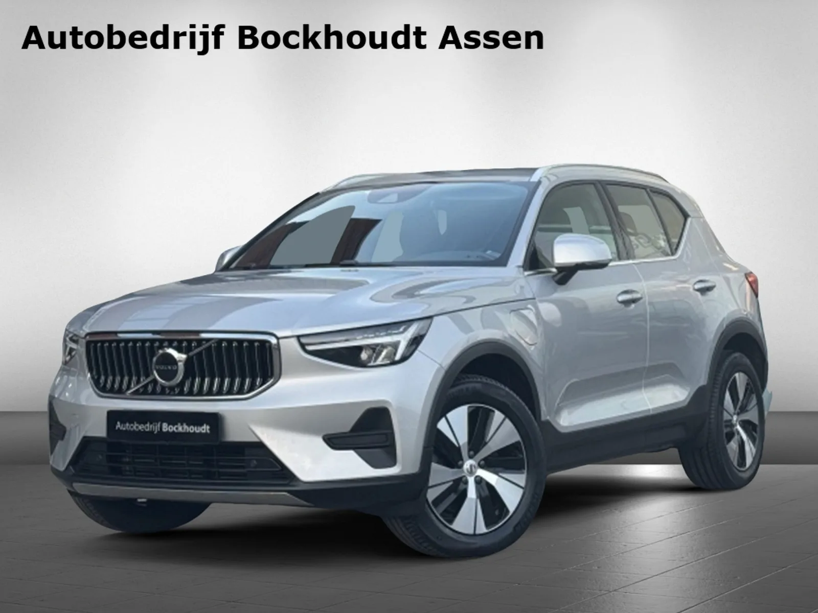 Volvo XC40 (2023) — foto 1