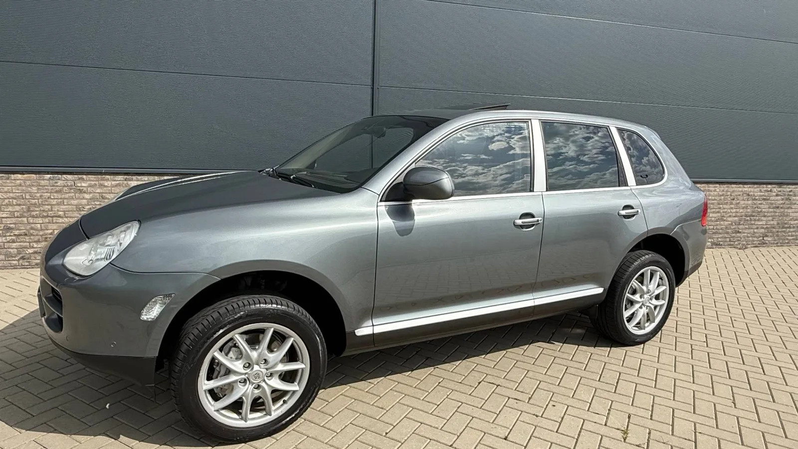 Porsche Cayenne (2003) — foto 1