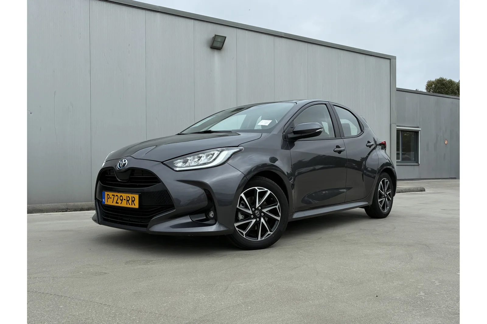 Toyota Yaris (2022) — foto 1