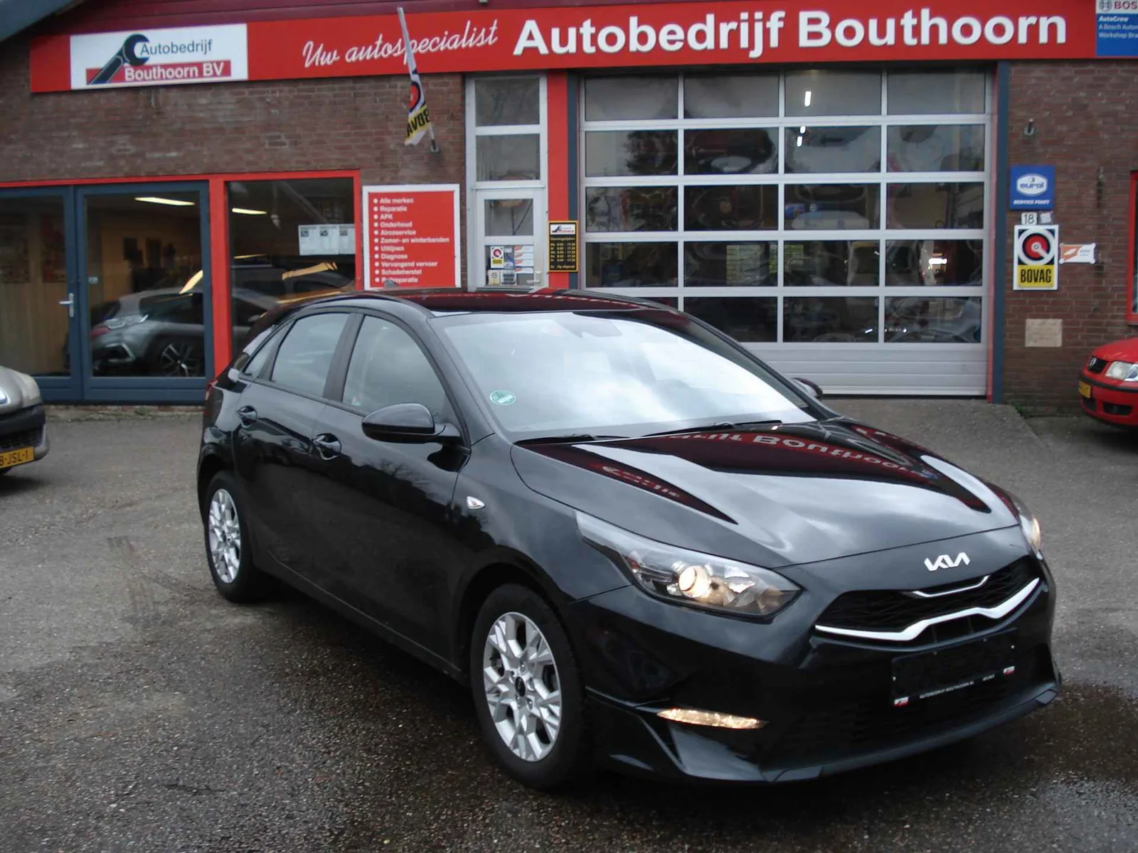 Kia Ceed (2023) — foto 1