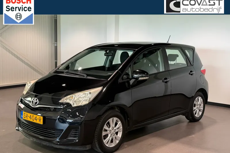 Toyota Verso-S (2011)