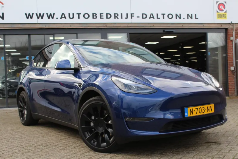Tesla Model Y (2021)