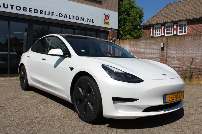 Tesla Model 3 (2021)