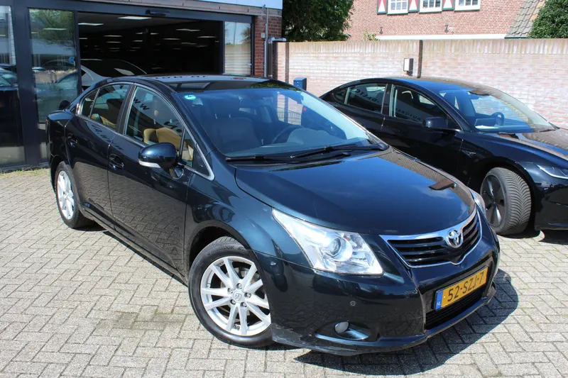 Toyota Avensis (2012)