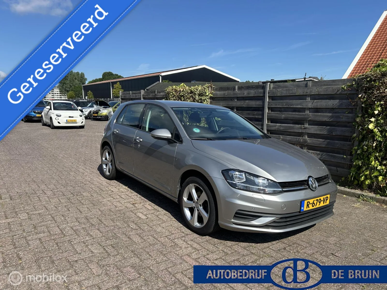 Volkswagen Golf (2019) — foto 1