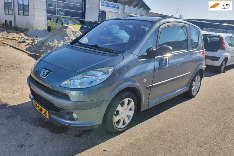 Peugeot 1007 (2006)