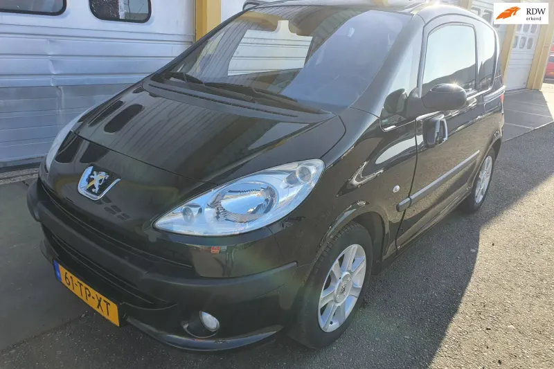 Peugeot 1007 (2007)