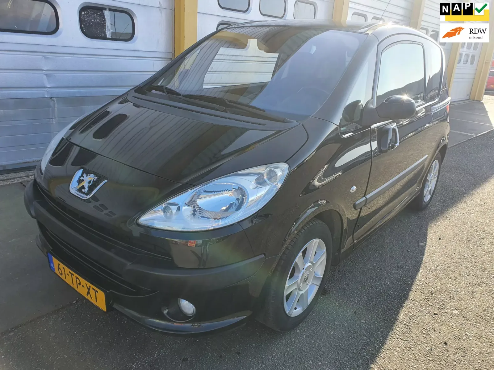 Peugeot 1007 (2007) — foto 1