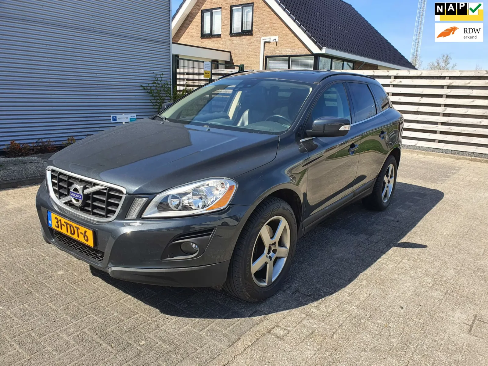 Volvo XC60 (2010) — foto 1