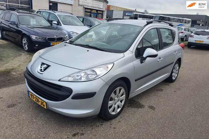 Peugeot 207 (2008)