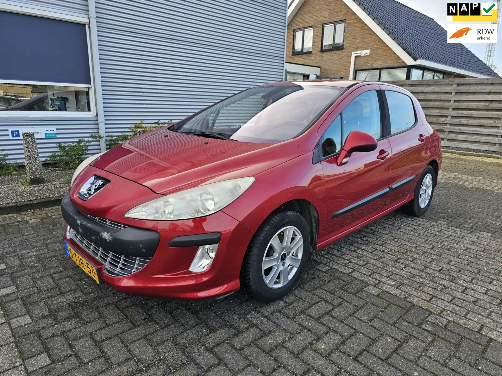 Peugeot 308 (2008) — foto 1