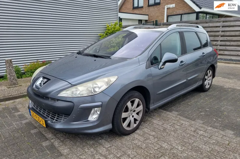 Peugeot 308 (2011)