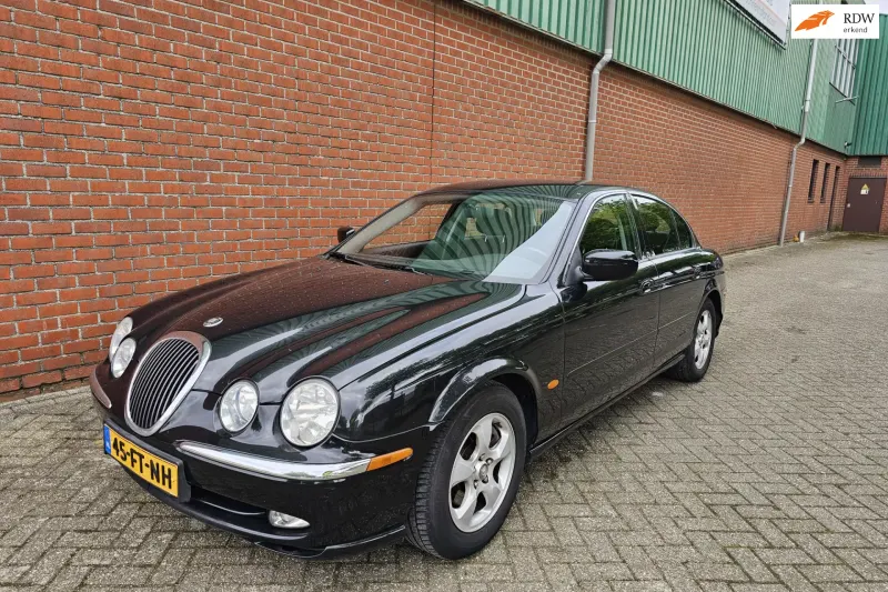 Jaguar S-Type (2000)