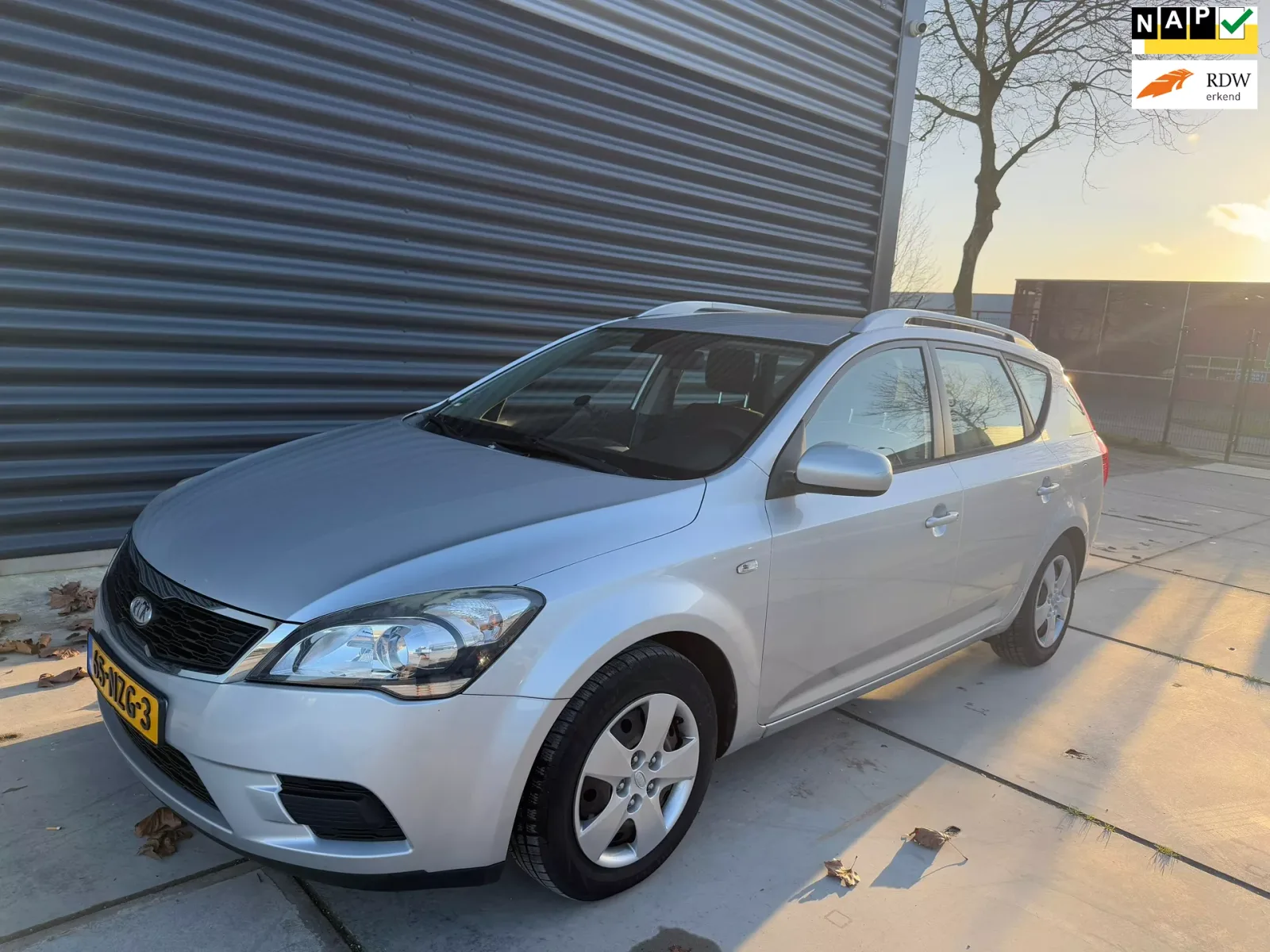 Kia Ceed (2011) — foto 1