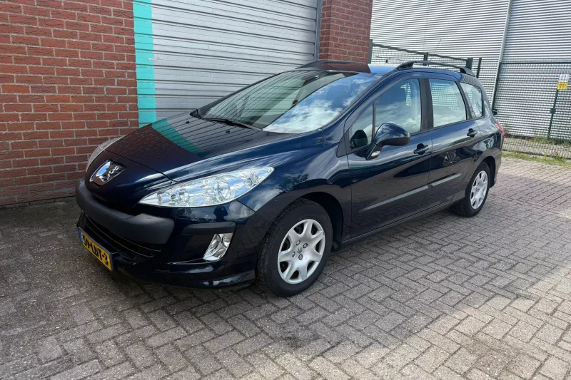 Peugeot 308 (2010)