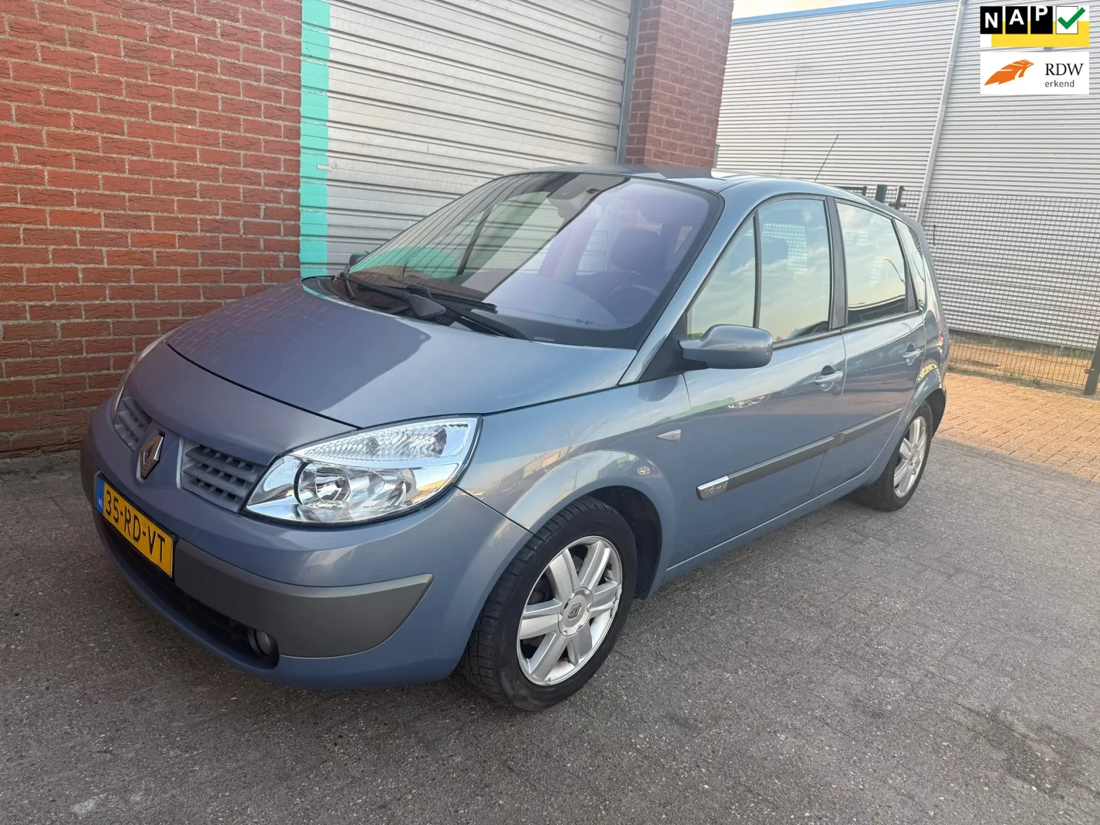 Renault Scénic (2005) — foto 1