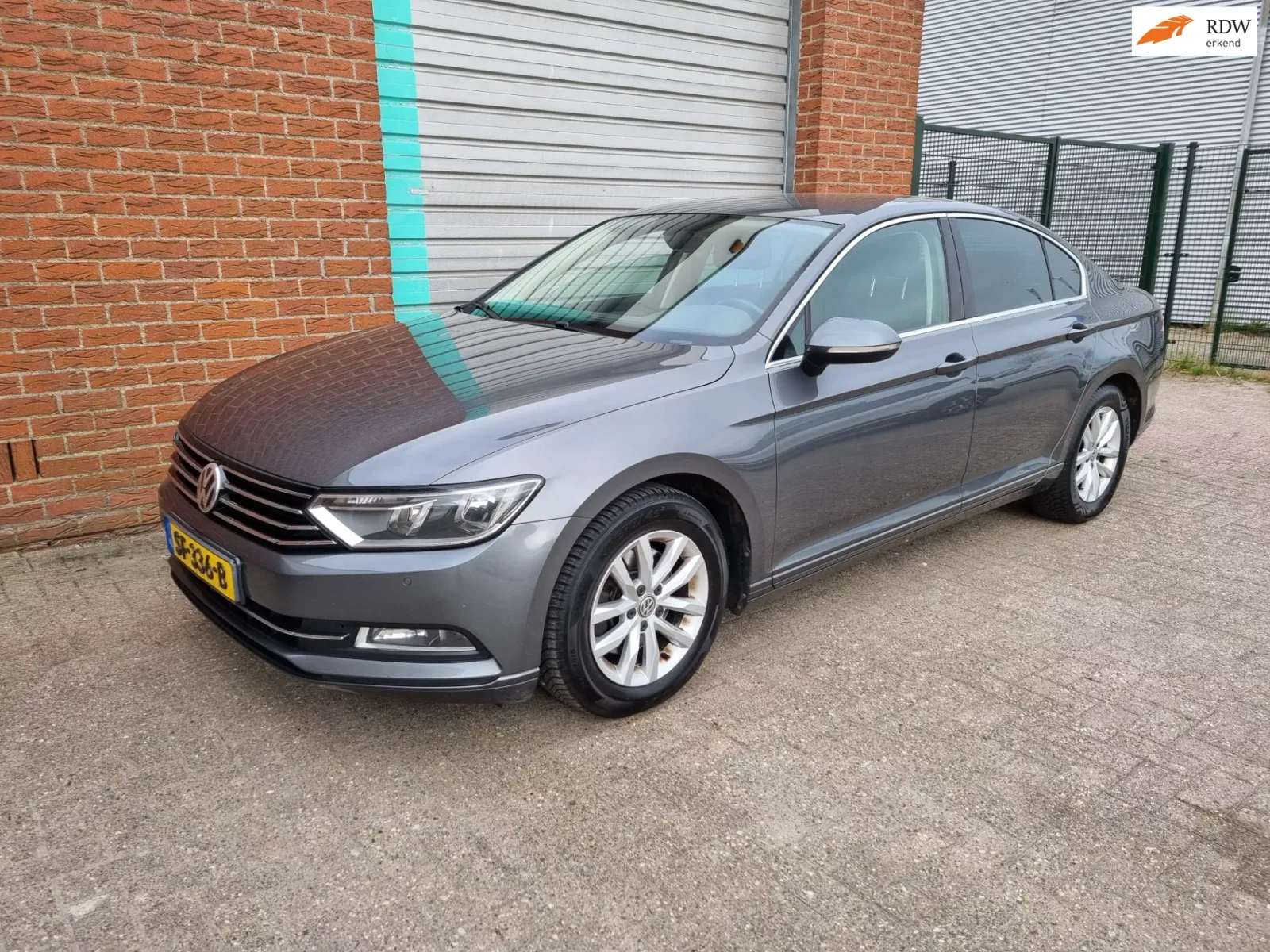 Volkswagen Passat (2017) — foto 1