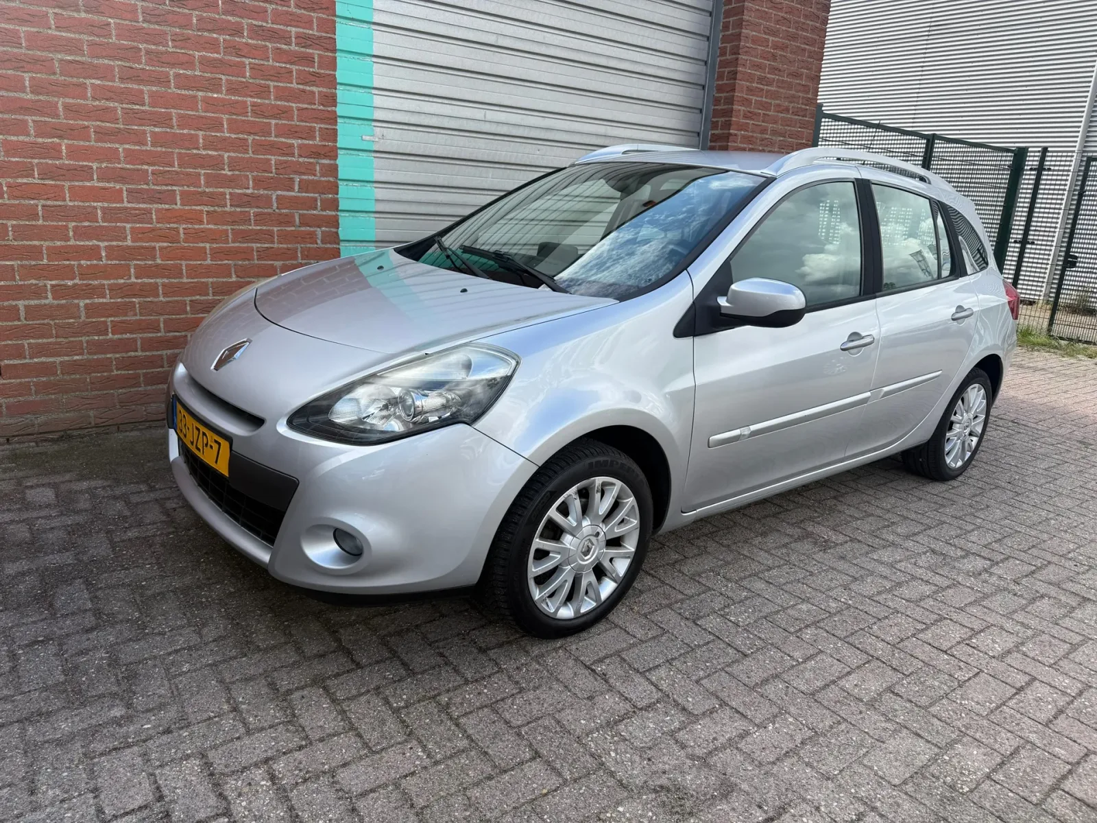 Renault Clio (2009) — foto 1