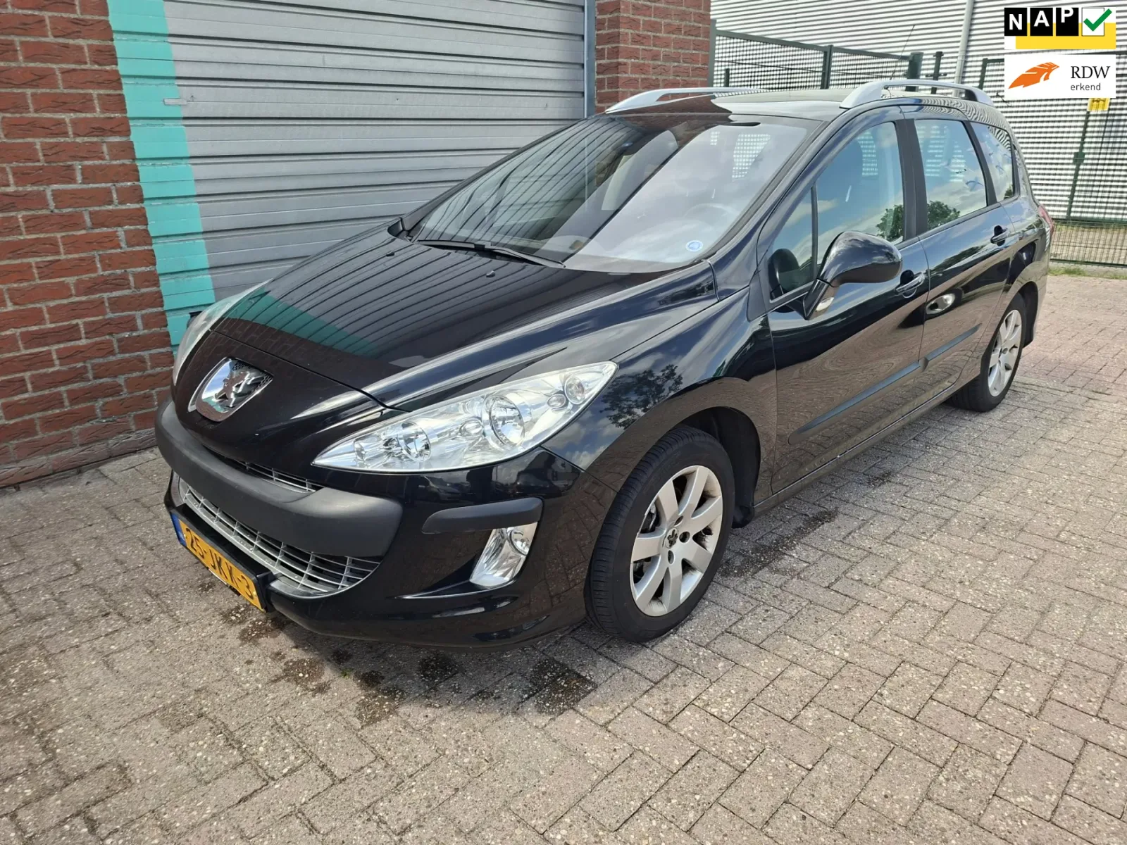 Peugeot 308 (2009) — foto 1