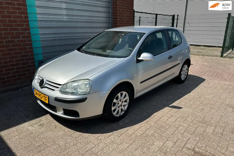 Volkswagen Golf (2005)