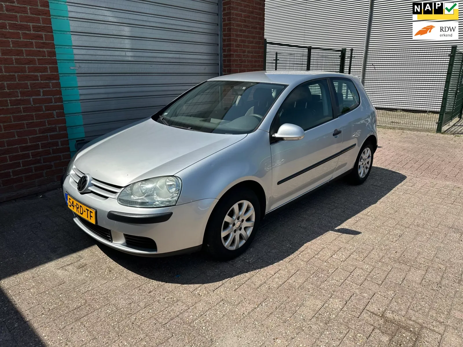 Volkswagen Golf (2005) — foto 1