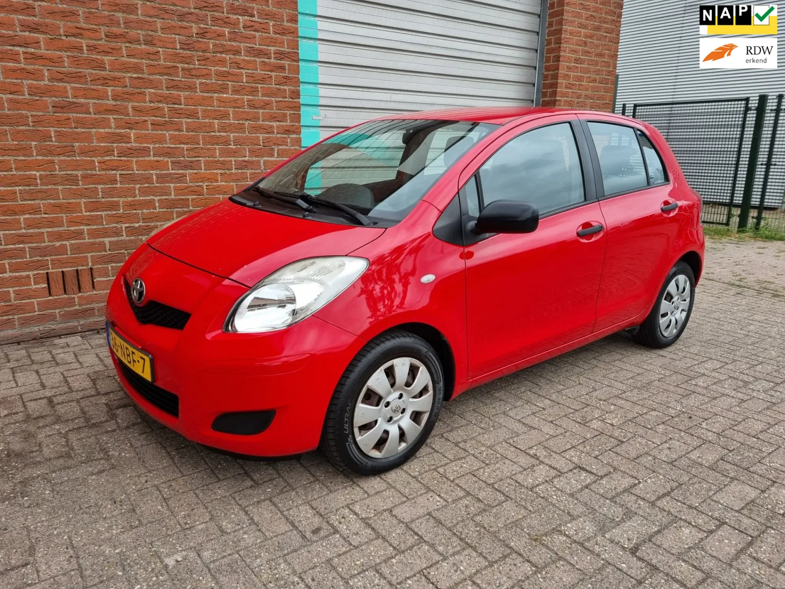 Toyota Yaris (2010) — foto 1