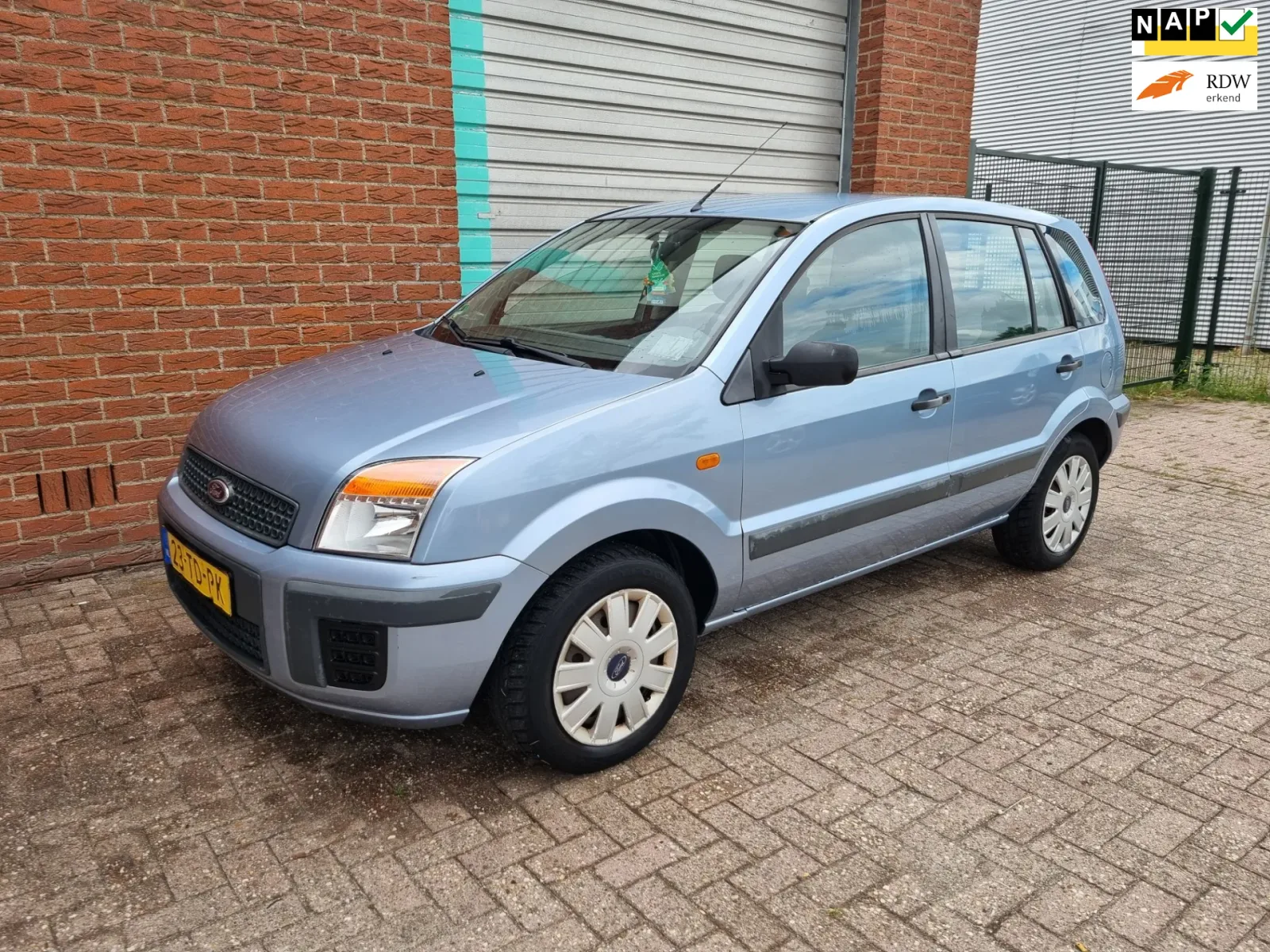 Ford Fusion (2006) — foto 1