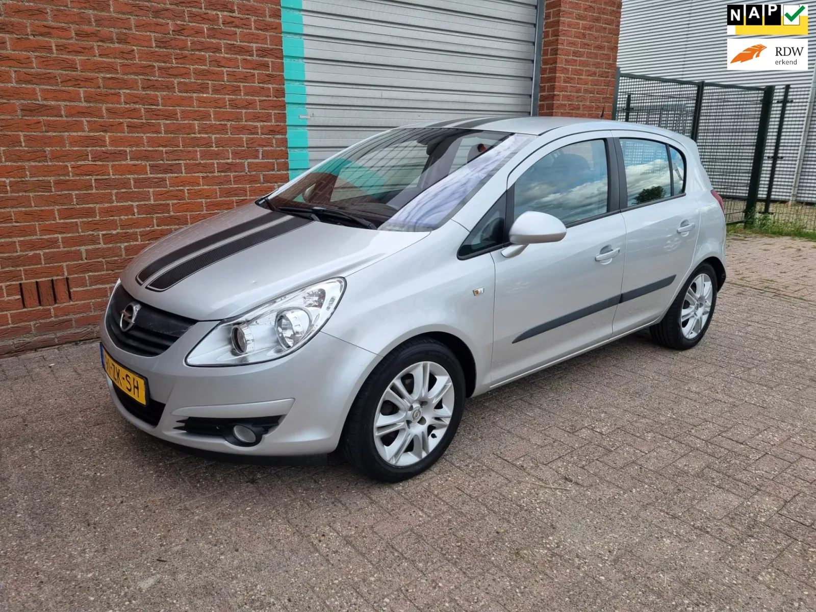 Opel Corsa (2008) — foto 1