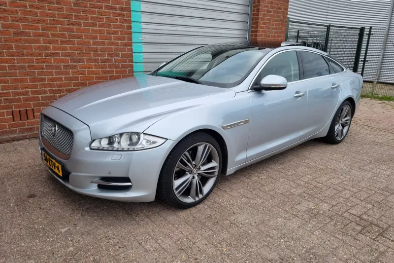 Jaguar XJ (2010)