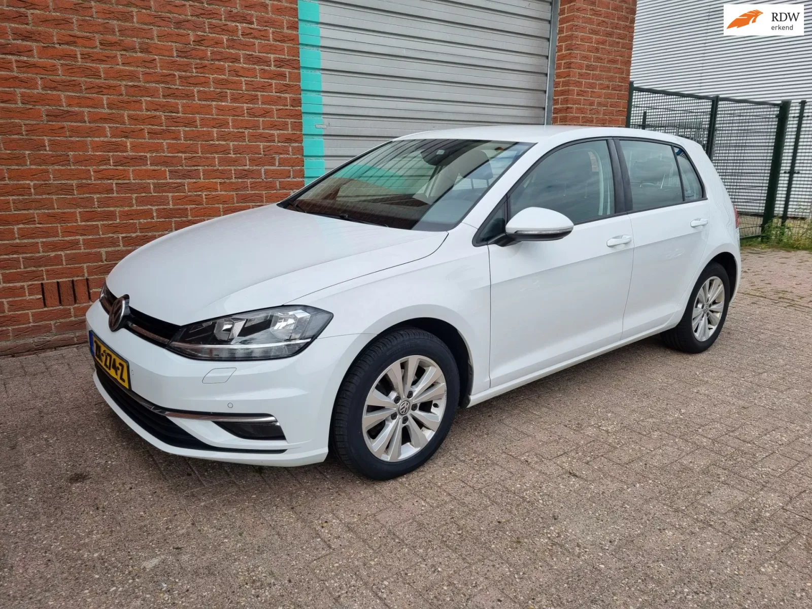 Volkswagen Golf (2018) — foto 1