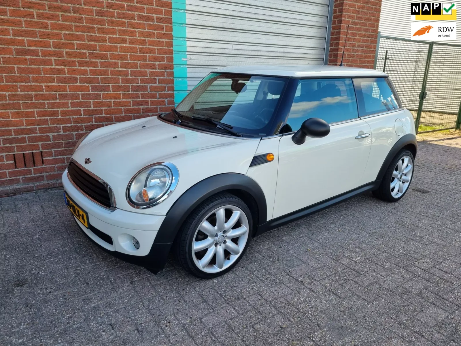 MINI One (2009) — foto 1